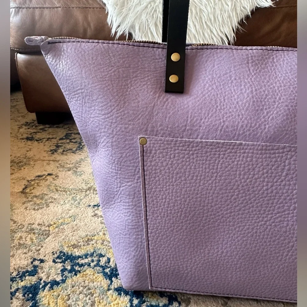 NEW ๐ฆ Portland Leather Large Wisteria Zip Tote - Picture 11 of 16